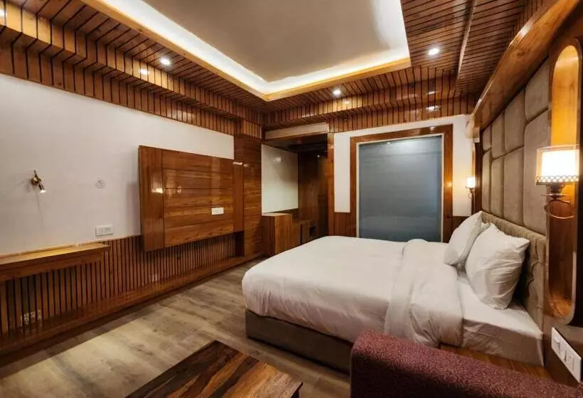 ホテル Echor Kc Vilaas Kufri