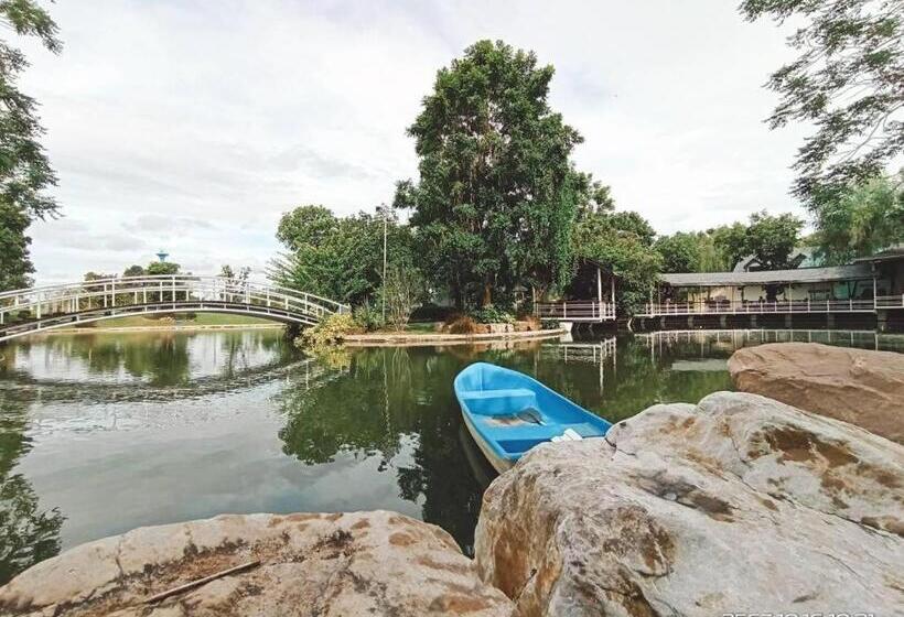 Отель Malang Por