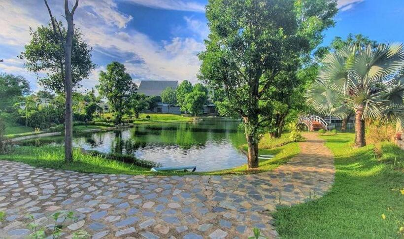 Отель Malang Por