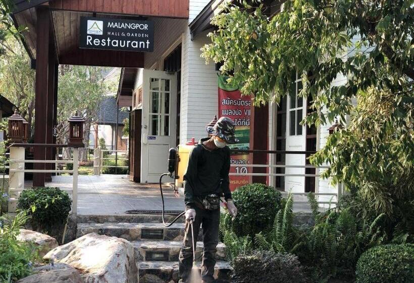 Отель Malang Por