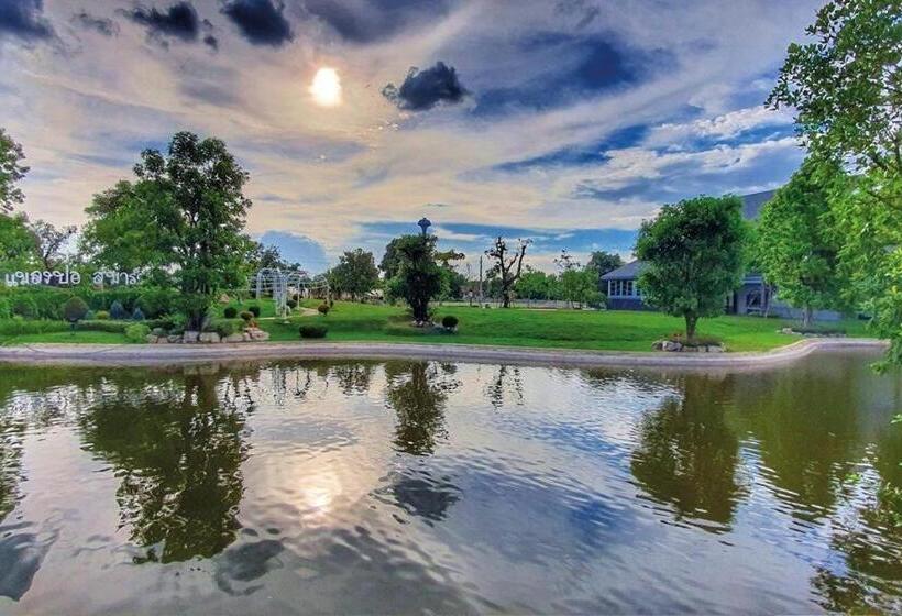 Отель Malang Por