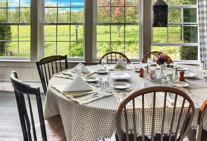 Hotelli Coho Inn & Motor Lodge