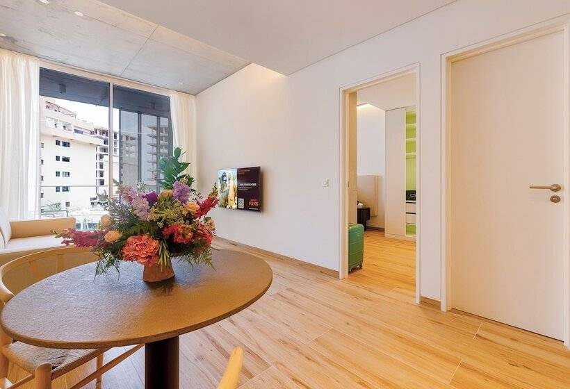 Onomo Allure Abidjan Baobab