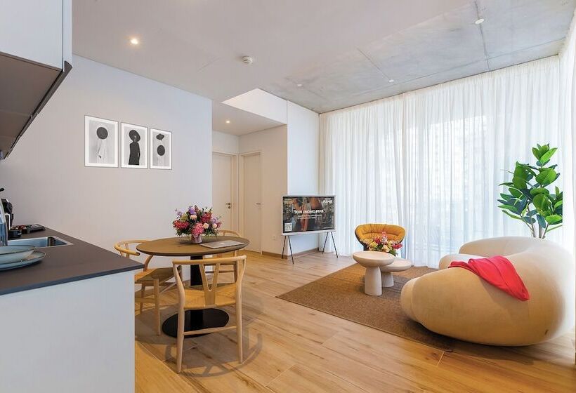 Onomo Allure Abidjan Baobab