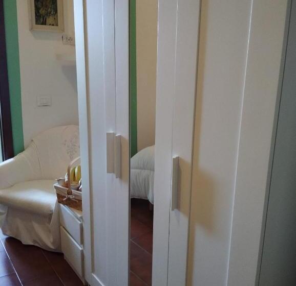 پانسیون The Family House