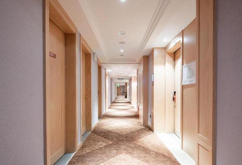 Vienna Hotel Chongqing Wushan Municipal Government