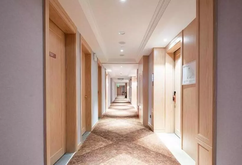 Vienna Hotel Chongqing Wushan Municipal Government