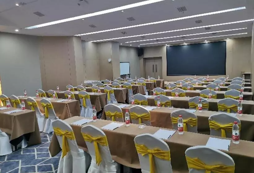 Echeng Hotel Enshi Minzu Road