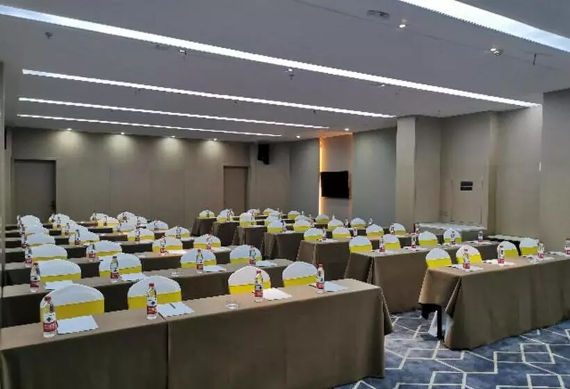 Echeng Hotel Enshi Minzu Road