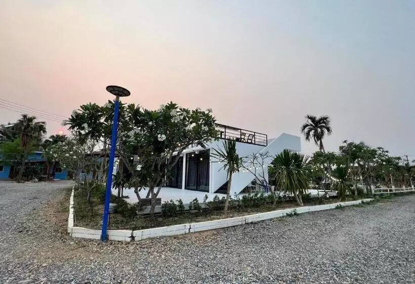 Hotelli เฮือนคำเเก้วรีสอร์ท & Kk House Cafa Nan