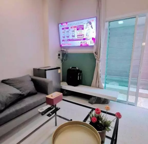 Hotelli 7 Class Pool Villa