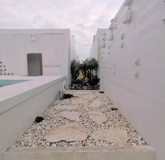 Hotelli 7 Class Pool Villa