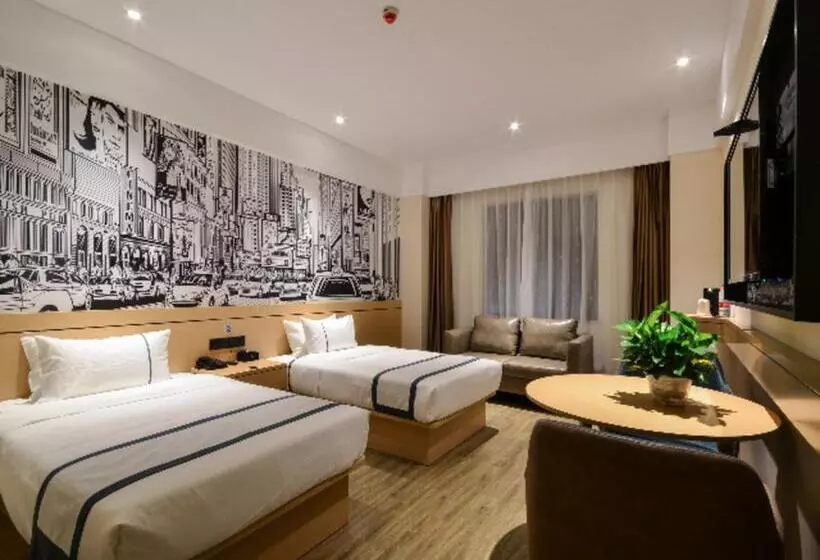 Hotelli City Comfort Inn Jingzhou Fantawild Shashi Middle School