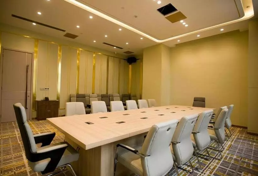 Hotelli Grand Madison Puyang Taiqian County