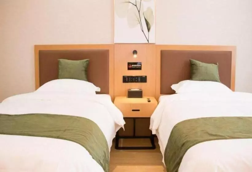 Hotelli Greentree Inn Express Guannan County Xinwan Bei Road