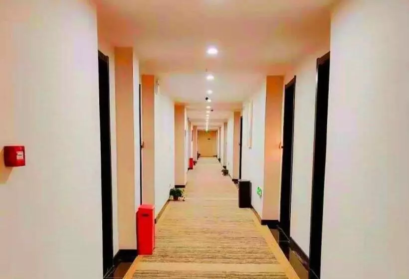 Hotelli Greentree Inn Express Guannan County Xinwan Bei Road