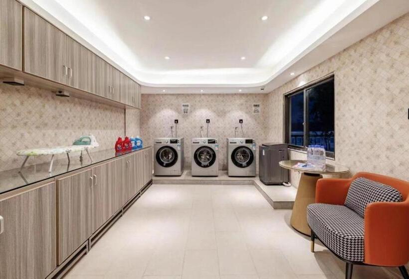 Hotel Yiwu Bo Yi Mei Ju