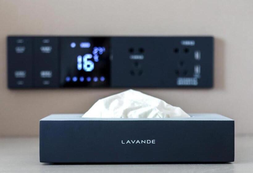 Lavande Hotel Wuhan 2nd Guanggu Road