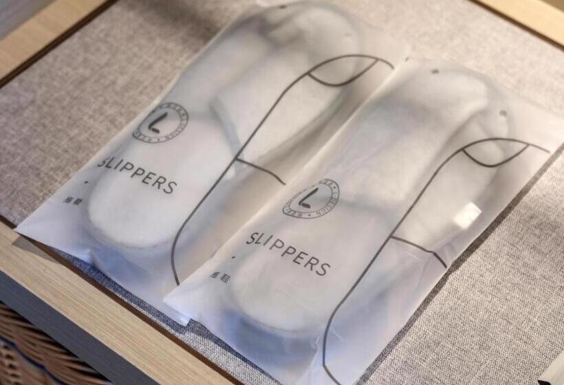 Lavande Hotel Wuhan 2nd Guanggu Road