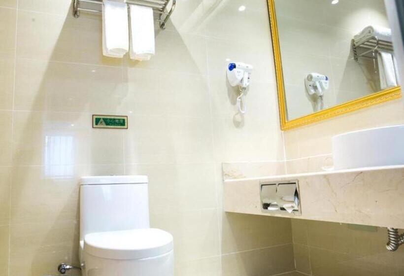 Vienna Hotel Anhui Fuyang Linquan General Passenger Station