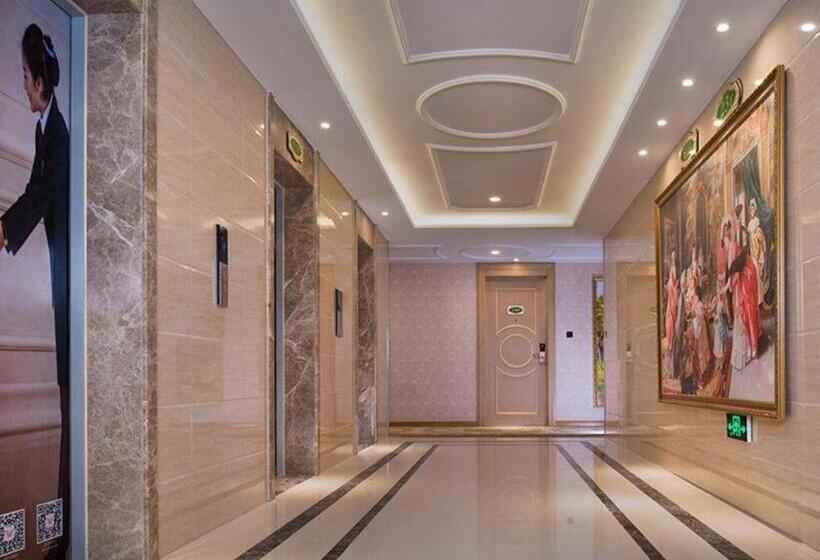 Vienna Hotel Chengdu North Railway Station North Square Wukuaishi Metro Station