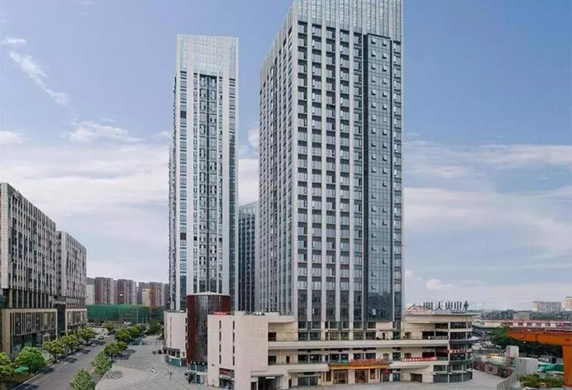 Vienna Hotel Chengdu North Railway Station North Square Wukuaishi Metro Station