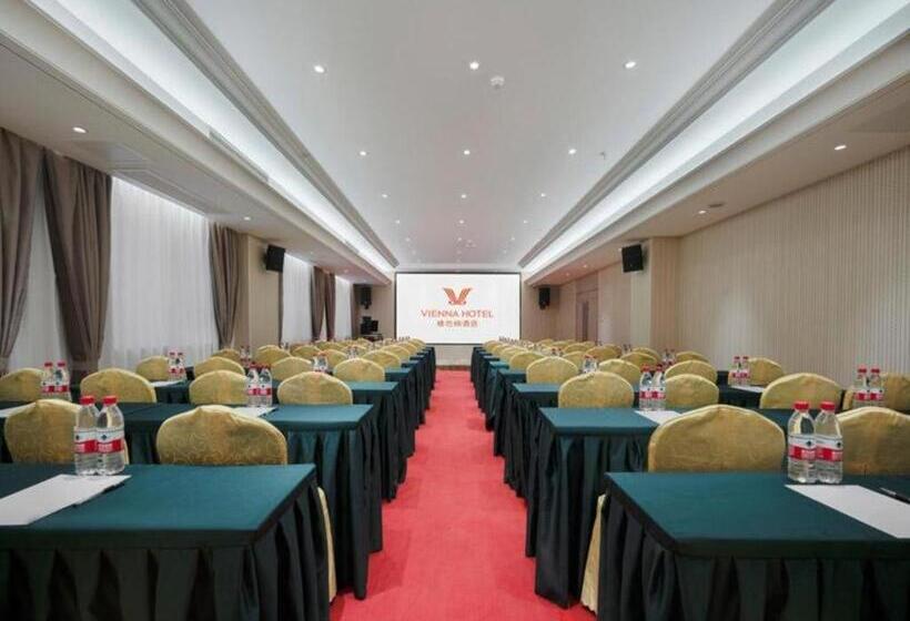 Vienna Hotel Kaili Stadium