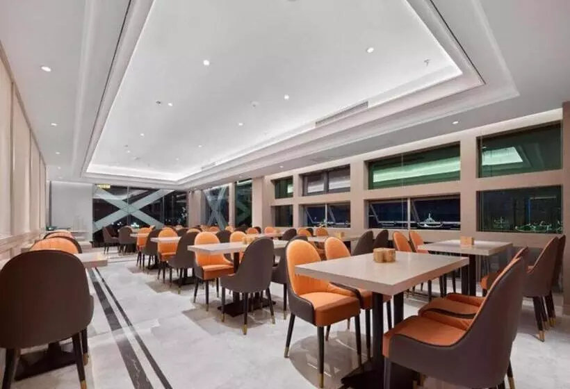 Vienna Hotel Kaili Stadium