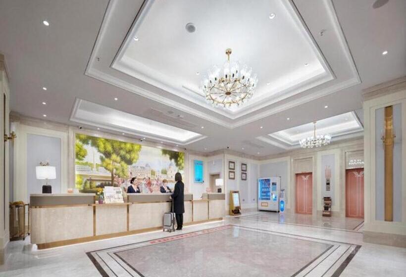 Vienna Hotel Kaili Stadium