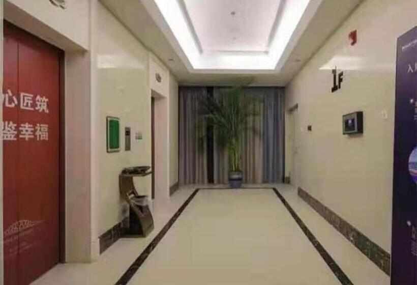 Vienna Hotel Qingdao Oriental Yingdu Sunac Xingguangdao