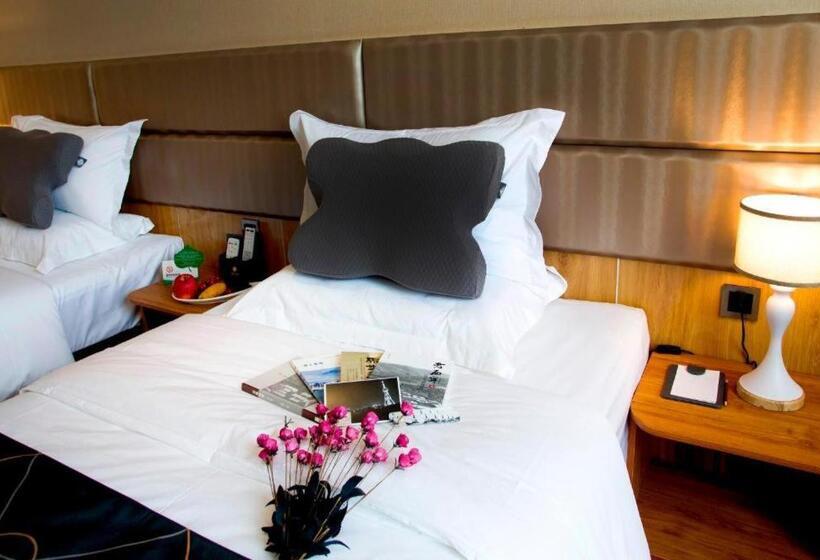 Chonpines Hotels·xining Qingzang Building