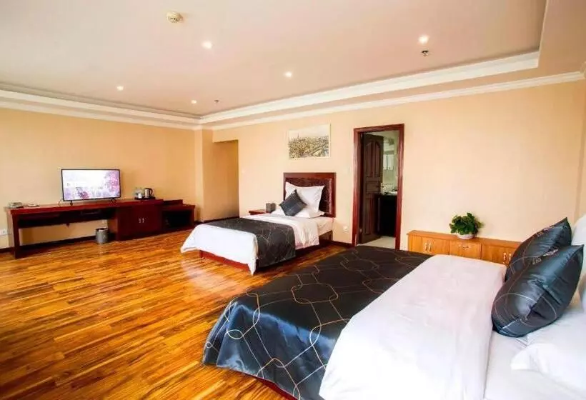 Chonpines Hotels·xining Qingzang Building