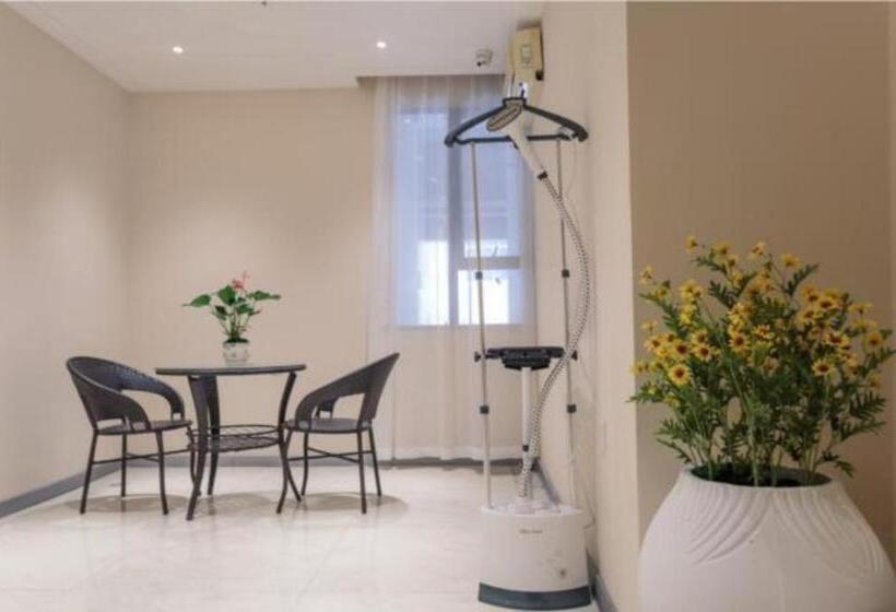 בית מלון כפרי City Comfort Inn Baise Lingyun Stadium