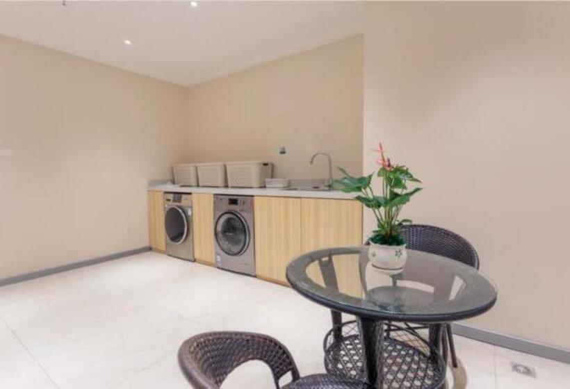 בית מלון כפרי City Comfort Inn Baise Lingyun Stadium