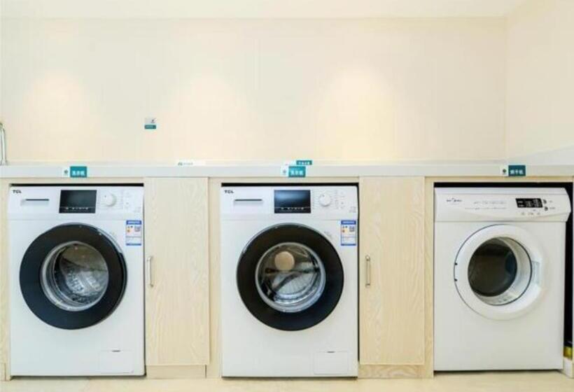 בית מלון כפרי City Comfort Inn Guiyang Yan An Middle Road Fountain Metro Station