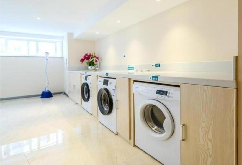 בית מלון כפרי City Comfort Inn Guiyang Yan An Middle Road Fountain Metro Station