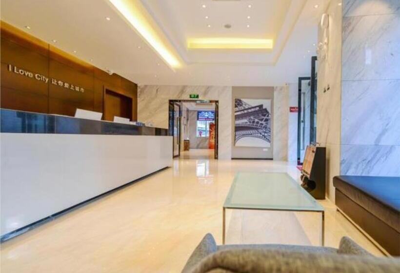 בית מלון כפרי City Comfort Inn Guiyang Yan An Middle Road Fountain Metro Station