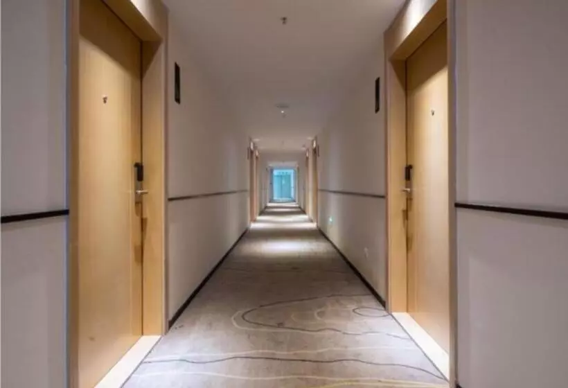 ホテル City Comfort Inn Jiangmen Enping Bus Terminal