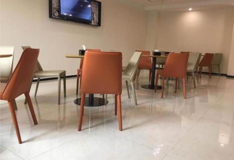 Отель City Comfort Inn Jiangmen Enping Bus Terminal