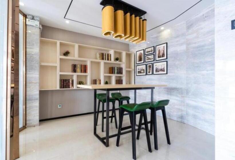 Отель City Comfort Inn Jiangmen Enping Bus Terminal