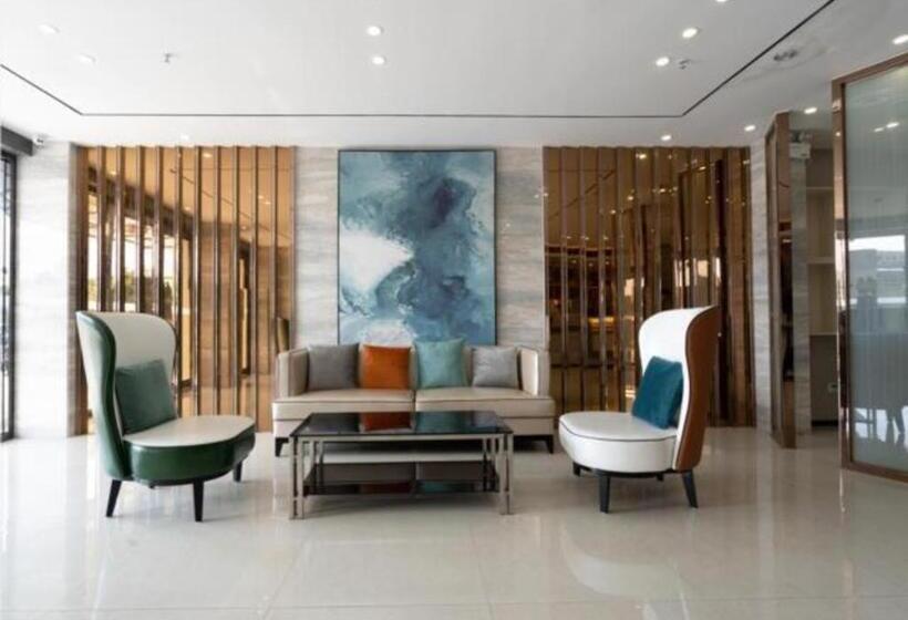 Отель City Comfort Inn Jiangmen Enping Bus Terminal