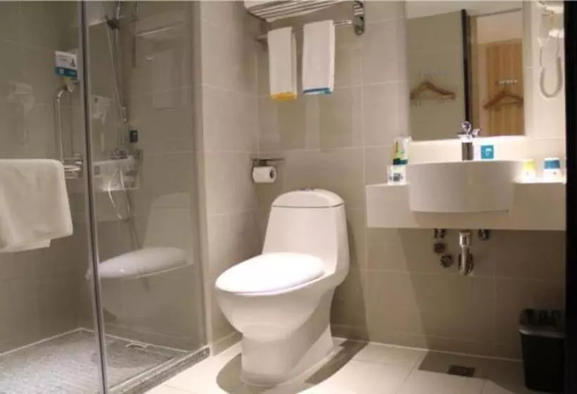 Hotelli City Comfort Inn Liuzhou Intime City Ma Anshan Music Fountain River View