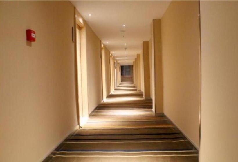 호텔 City Comfort Inn Liuzhou Intime City Ma Anshan Music Fountain River View