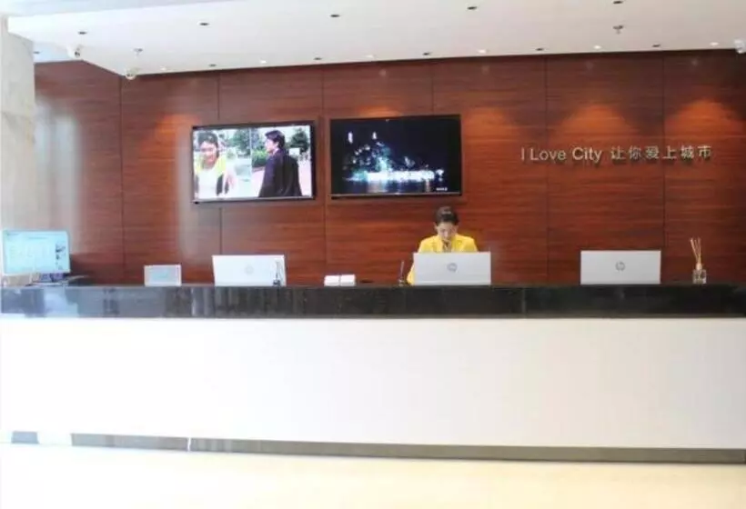 Hotelli City Comfort Inn Liuzhou Intime City Ma Anshan Music Fountain River View