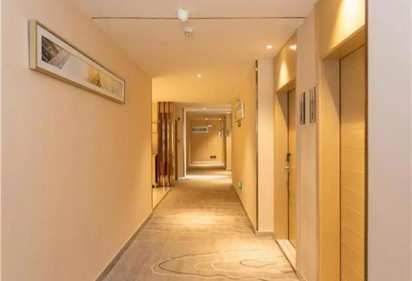 Hotelli City Comfort Inn Maoming Xinyi Yudu Park