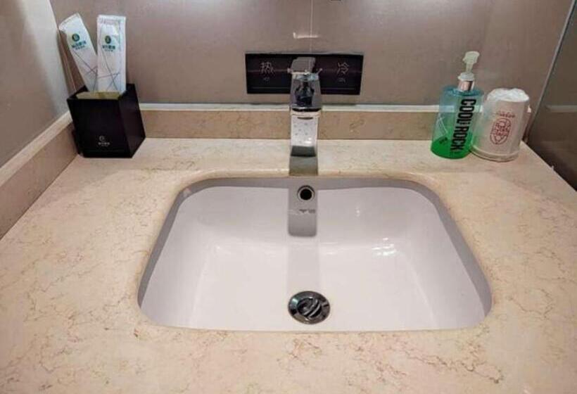 בית מלון כפרי City Comfort Inn Xiaogan Hubei Engineering College