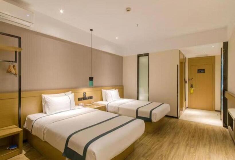 בית מלון כפרי City Comfort Inn Xiaogan Hubei Engineering College