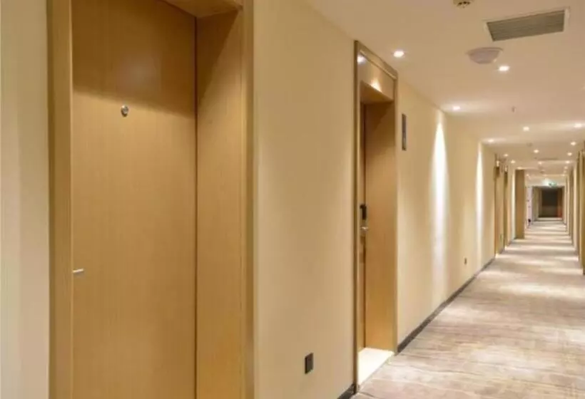 Hotelli City Comfort Inn Xiaogan Hubei Engineering College