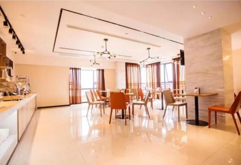 Hotelli City Comfort Inn Yichang Dangyang Walking Street Yasi Guoji