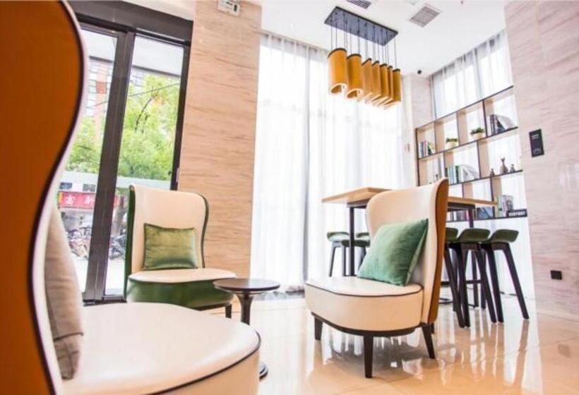 בית מלון כפרי City Comfort Inn Yichang Dangyang Walking Street Yasi Guoji